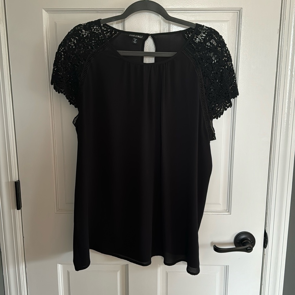 Roz&Ali black lace detail shirt 1x
